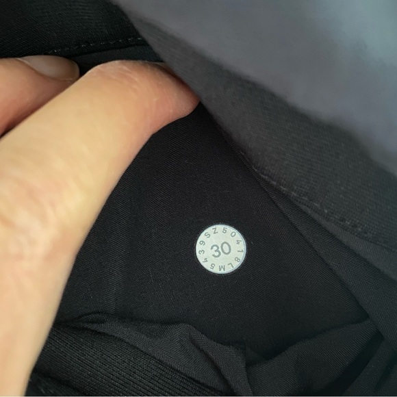 Lululemon Men’s Commission Pant Slim Fit Warpstreme Black Sz 30 (30" inseam) - Picture 12 of 15